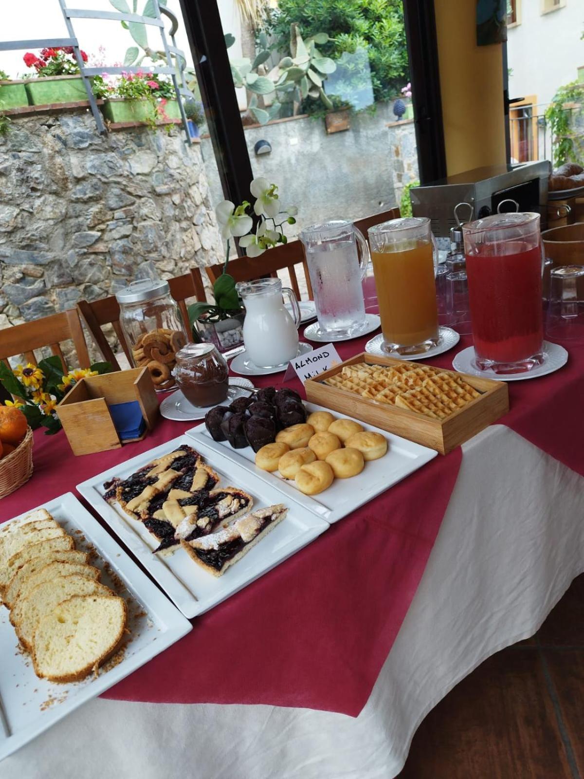 Borgo San Francesco Hotel จอโยซามาเรอา ภายนอก รูปภาพ